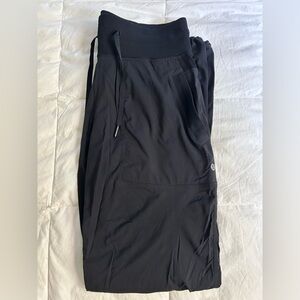 Dance Studio Mid-Rise Pant Regular 6